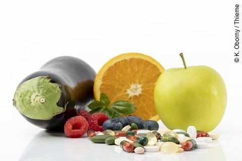 Obst und Nahrungsergänzungsmittel