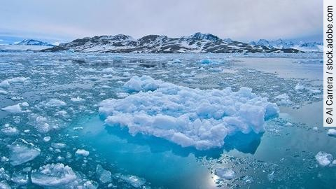Arktis, im Meer schwimmendes Eis