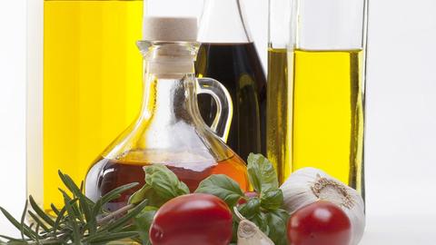Olivenöl, Tomate, Knoblauch, Rosmarin, Basilikum, Balsamico
